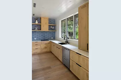 155 Grove Dr, Portola Valley, CA 94028 - Photo 18