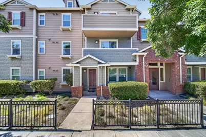 1033 Scotia Ter 202, Sunnyvale, CA 94089 - Photo 2