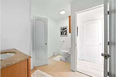 842 E Julian St, San Jose, CA 95112 - Photo 16