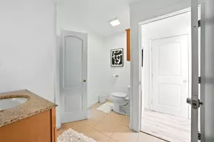 842 E Julian St, San Jose, CA 95112 - Photo 16