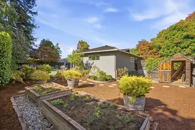 1940 Kay Dr, Los Altos, CA 94024 - Photo 58