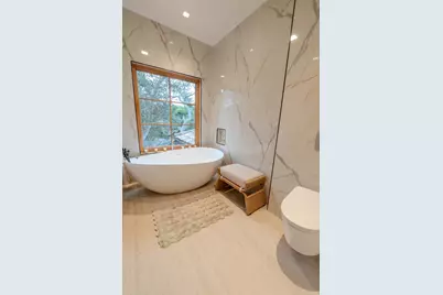 960 NE Mission St, Carmel, CA 93921 - Photo 14