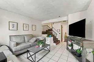 725 Balfour Dr, San Jose, CA 95111 - Photo 4