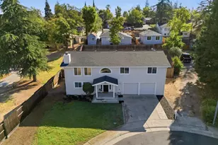 305 Castle Ct, Roseville, CA 95678 - Photo 2