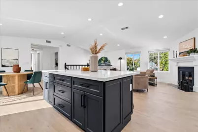 305 Castle Ct, Roseville, CA 95678 - Photo 10