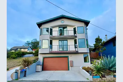 310 Valencia Ave, El Granada, CA 94018 - Photo 2