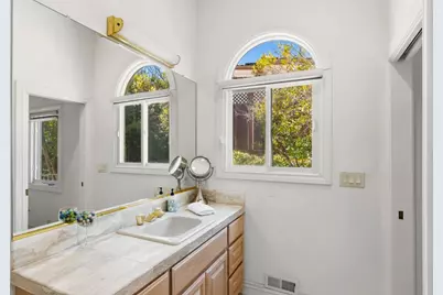 5600 Country Club Pkwy, San Jose, CA 95138 - Photo 50