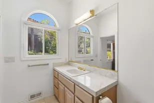 5600 Country Club Pkwy, San Jose, CA 95138 - Photo 56