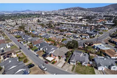 1716 Louvaine Dr, Daly City, CA 94015 - Photo 38
