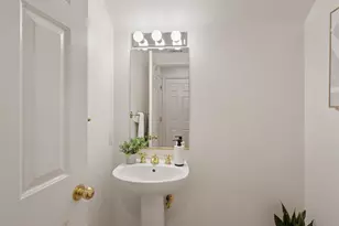 442 Whisman Park Dr, Mountain View, CA 94043 - Photo 16