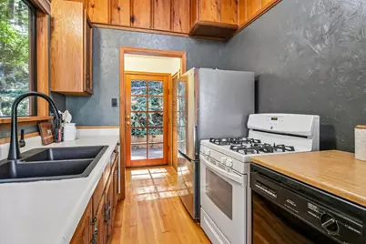 21601 Norman Dr, Los Gatos, CA 95033 - Photo 14