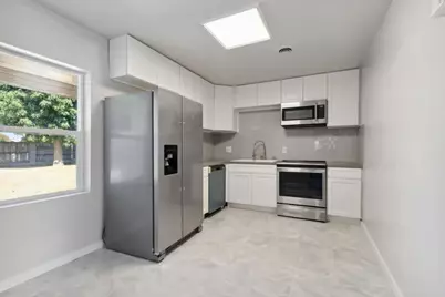 1087 Souza St, Turlock, CA 95380 - Photo 6