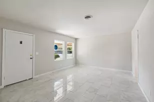 1087 Souza St, Turlock, CA 95380 - Photo 2
