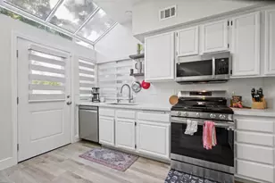 2211 Oakland Ave, Pleasanton, CA 94588 - Photo 12