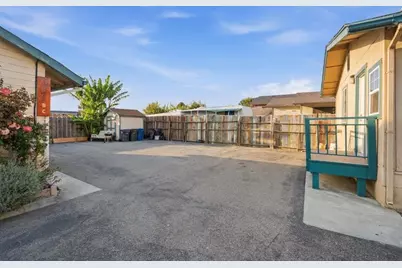 127 N Madeira Ave, Salinas, CA 93905 - Photo 4