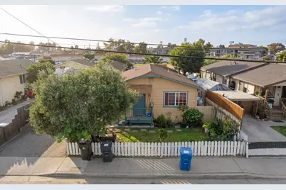 127 N Madeira Ave, Salinas, CA 93905 - Photo 2