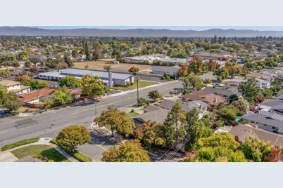 6990 Bollinger Rd, San Jose, CA 95129 - Photo 36