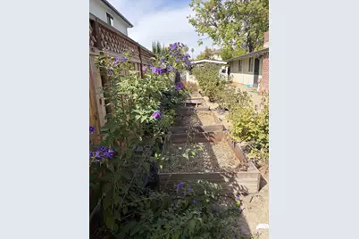 10534 Sterling Blvd, Cupertino, CA 95014 - Photo 16