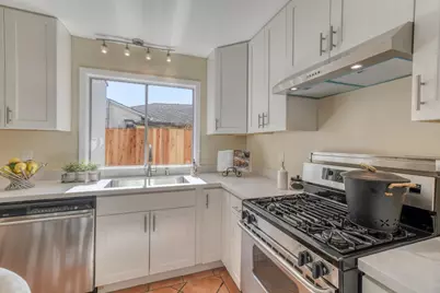 12 Graystone Dr, South San Francisco, CA 94080 - Photo 8