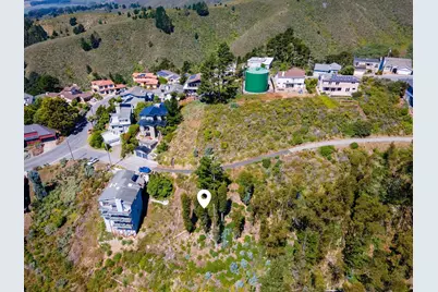 124 Dolphine Ave, El Granada, CA 94018 - Photo 2