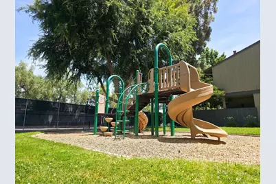 4849 Cherrythorne Ln, San Jose, CA 95129 - Photo 32