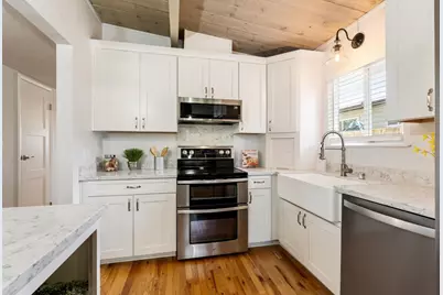 553 English Ave, Monterey, CA 93940 - Photo 12