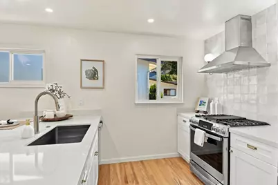 1005 Granada Dr, Pacifica, CA 94044 - Photo 14