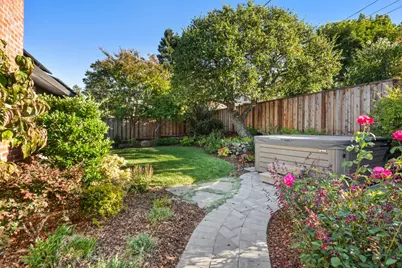 30 Yorkshire Ln, Redwood City, CA 94062 - Photo 48