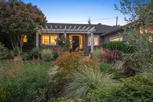 30 Yorkshire Ln, Redwood City, CA 94062 - Photo 4