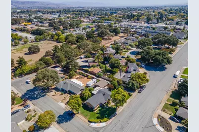 8190 Hanna St, Gilroy, CA 95020 - Photo 32