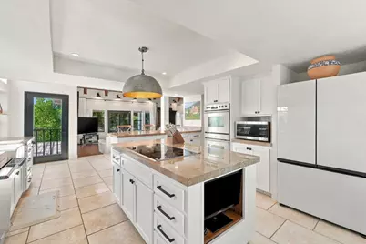 881 Sunkist Ct, Redding, CA 96001 - Photo 24