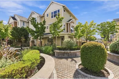 403 S Hummingbird Ln, San Mateo, CA 94402 - Photo 2