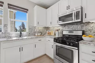 403 S Hummingbird Ln, San Mateo, CA 94402 - Photo 10