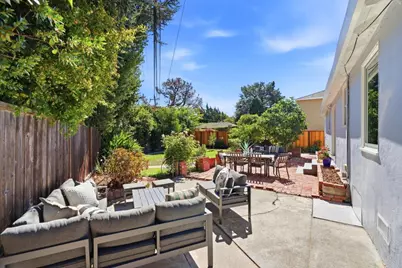 926 Fleetwood Dr, San Mateo, CA 94402 - Photo 18