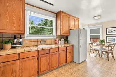 926 Fleetwood Dr, San Mateo, CA 94402 - Photo 10