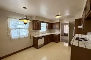 1619 St Francis Way, San Carlos, CA 94070 - Photo 4