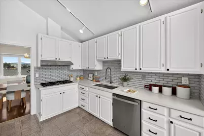 554 Castle St, Daly City, CA 94014 - Photo 10