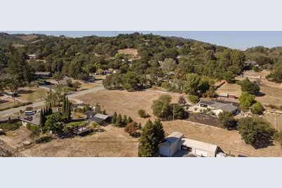 8260 El Matador Dr, Gilroy, CA 95020 - Photo 6