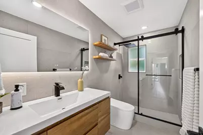 926 Radcliffe Dr, San Jose, CA 95117 - Photo 16