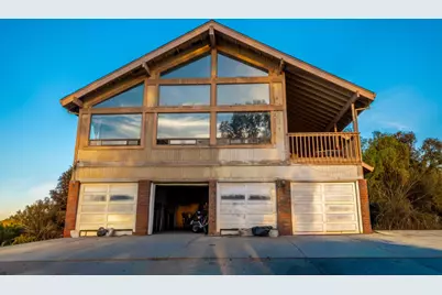 115 McCary Dr, Hollister, CA 95023 - Photo 2