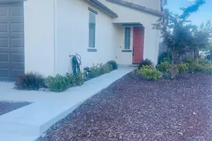 665 Tanoak Ct, Hollister, CA 95023 - Photo 2