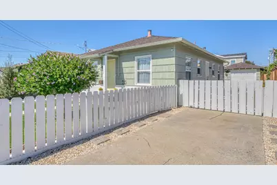 555 Elm Ave, Seaside, CA 93955 - Photo 2