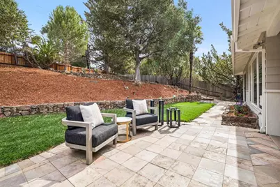 140 Rockridge Rd, Hillsborough, CA 94010 - Photo 56