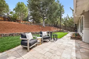 140 Rockridge Rd, Hillsborough, CA 94010 - Photo 56