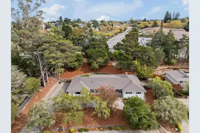 140 Rockridge Rd, Hillsborough, CA 94010 - Photo 70