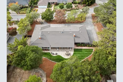 140 Rockridge Rd, Hillsborough, CA 94010 - Photo 2