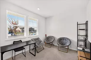 1910 Peony St, Hollister, CA 95023 - Photo 20