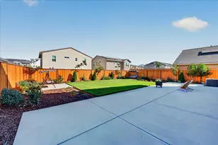 1910 Peony St, Hollister, CA 95023 - Photo 48