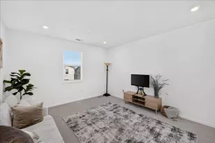 1910 Peony St, Hollister, CA 95023 - Photo 26