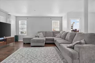 12504 Rogge Village Way, Salinas, CA 93906 - Photo 8